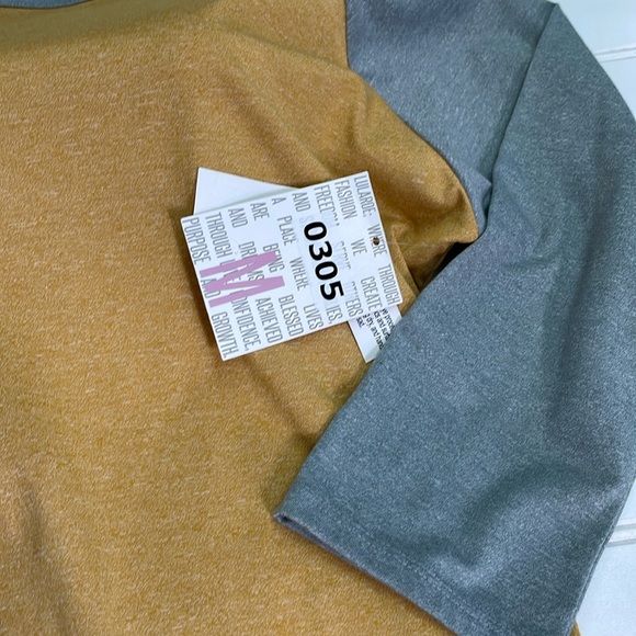 LulaRoe Microstriped Randy Top-#0305 - Picture 6 of 12